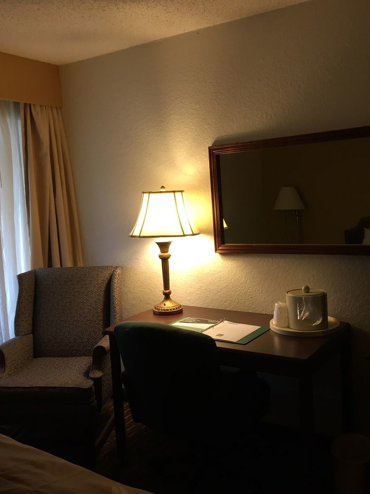 Quality Inn Milwaukee- Brookfield Exterior foto